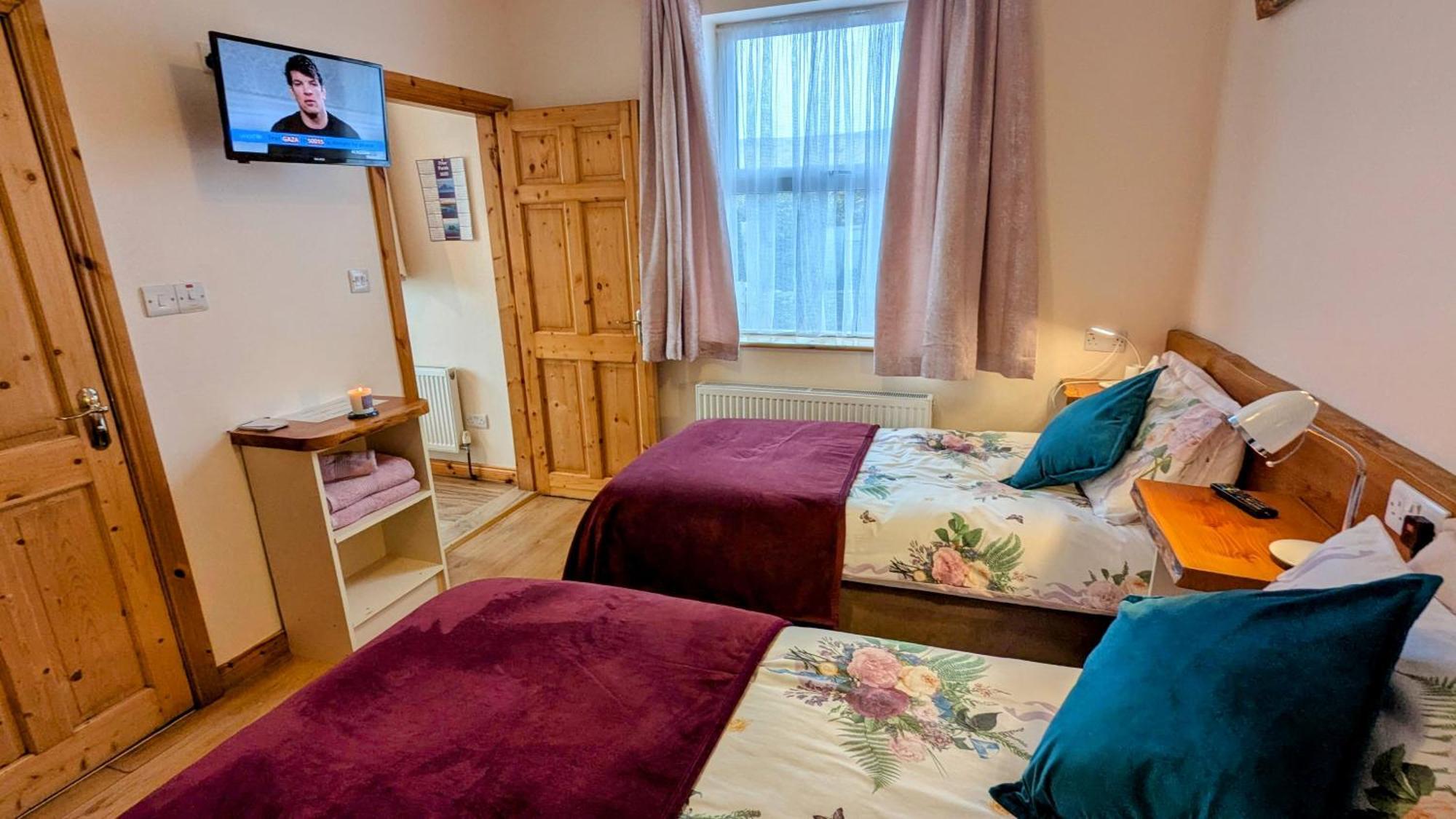 Skellig View Bluebell Rose & The Kerry Cliffs Apartment Портмаги Екстериор снимка